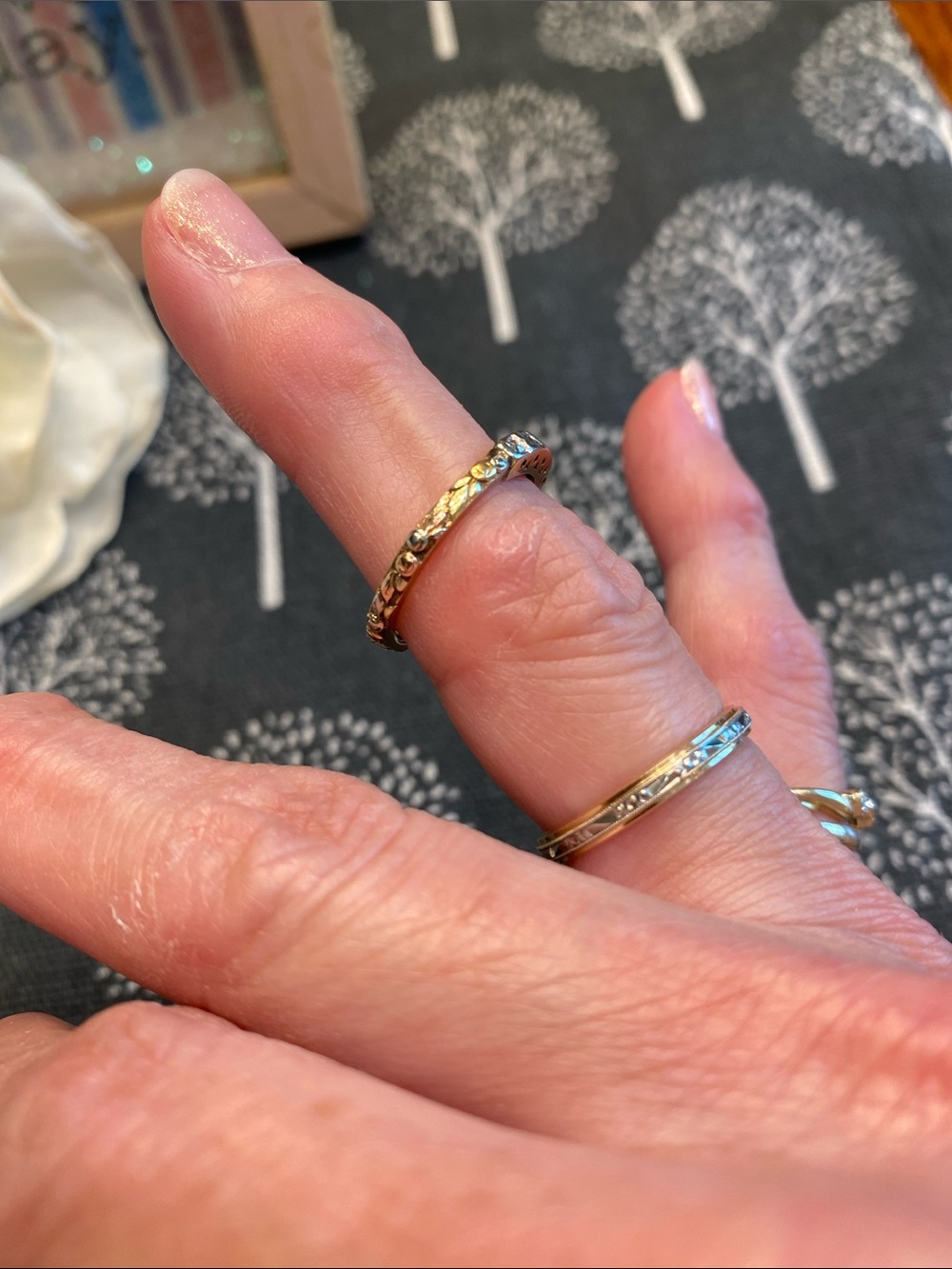 FINAL PRICE DROP‼️Floral Tri-Color Gold Ring - Picture 11 of 16